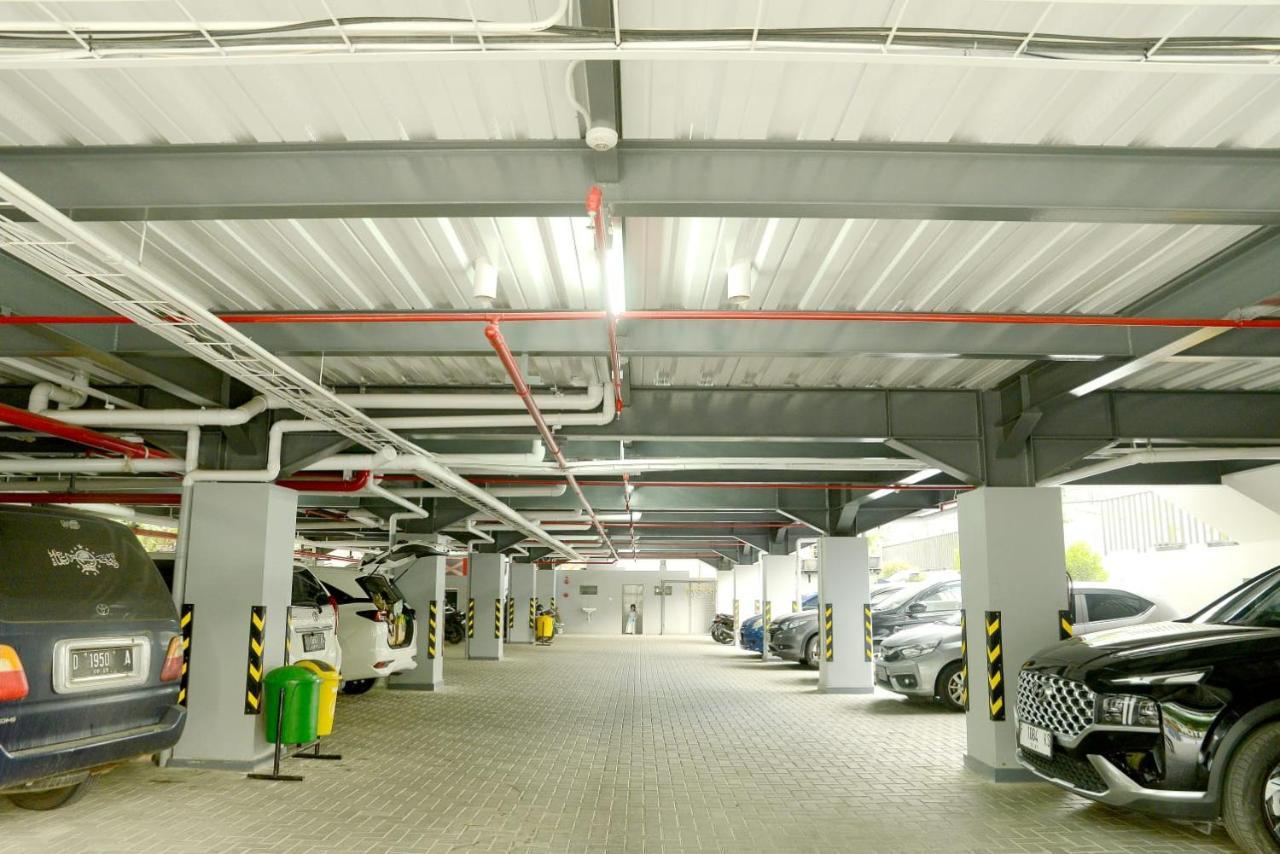 Front One Hotel Pasir Koja 반둥 외부 사진