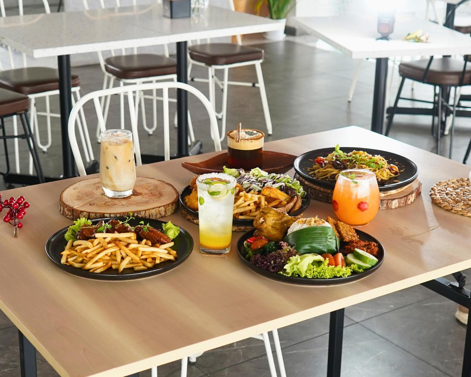 Front One Hotel Pasir Koja 반둥 외부 사진