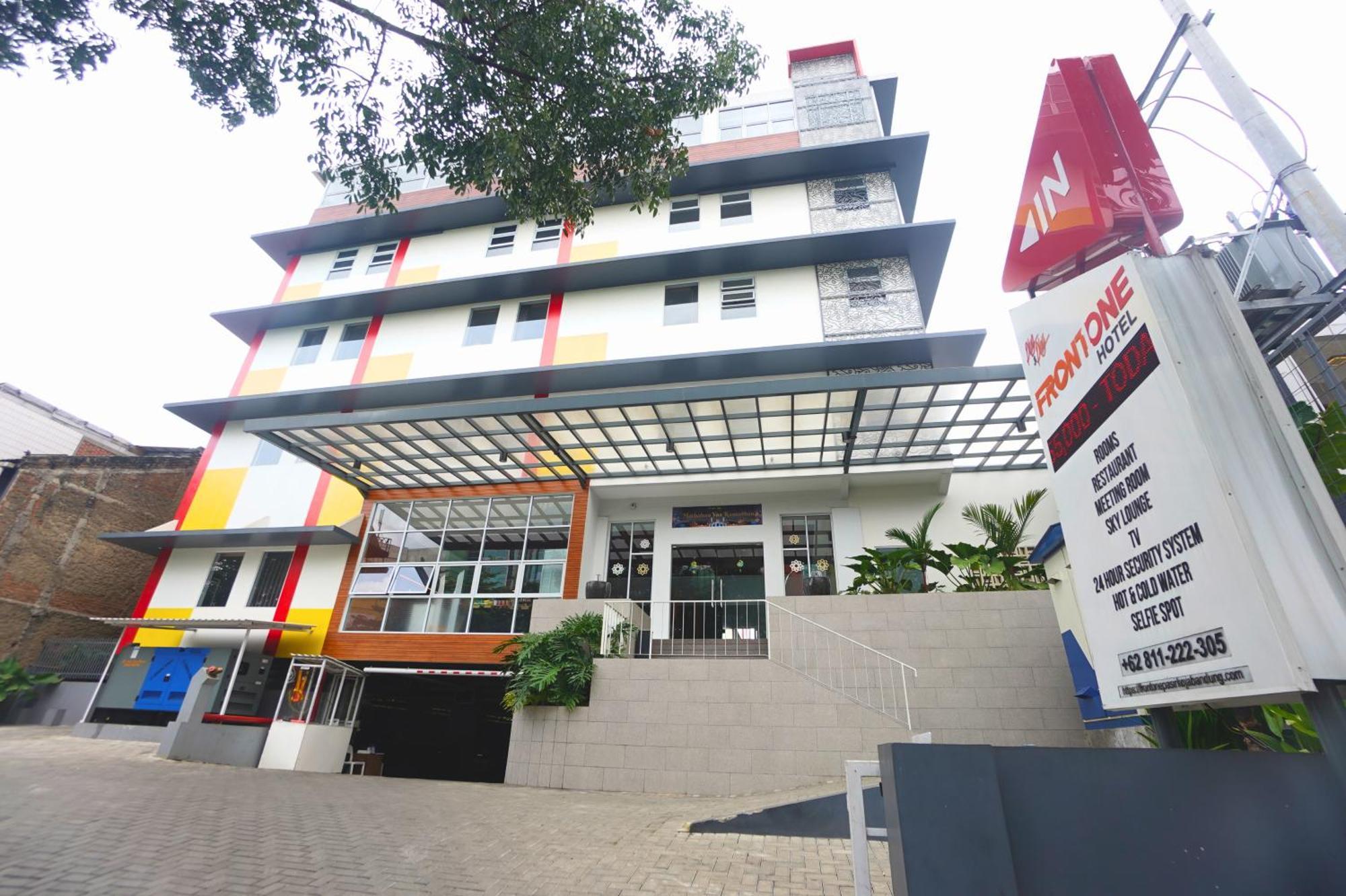 Front One Hotel Pasir Koja 반둥 외부 사진