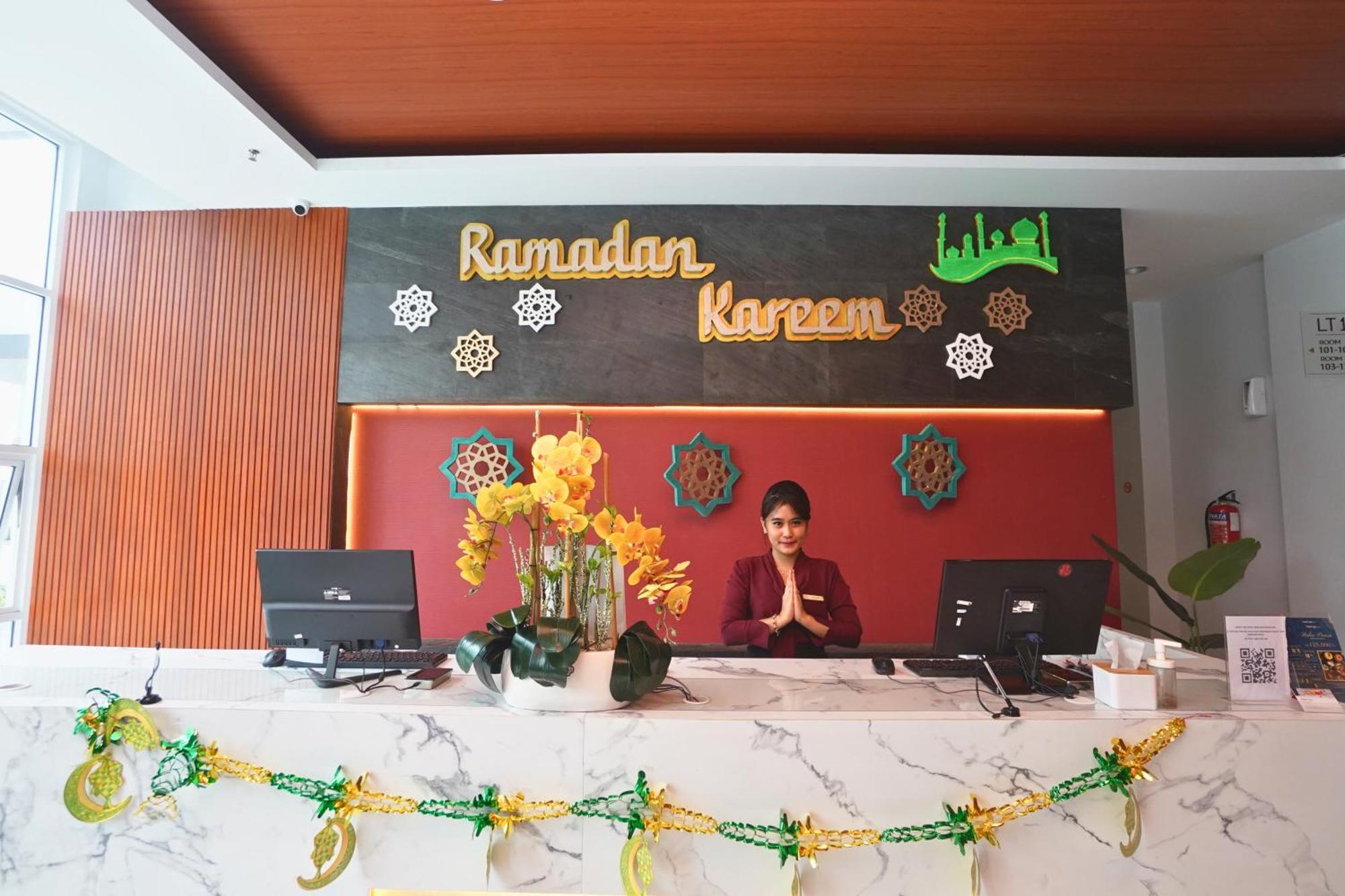 Front One Hotel Pasir Koja 반둥 외부 사진